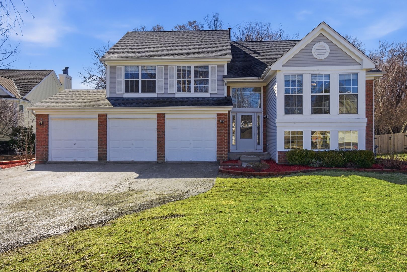6349 Braxton Court — Gurnee, IL 60031