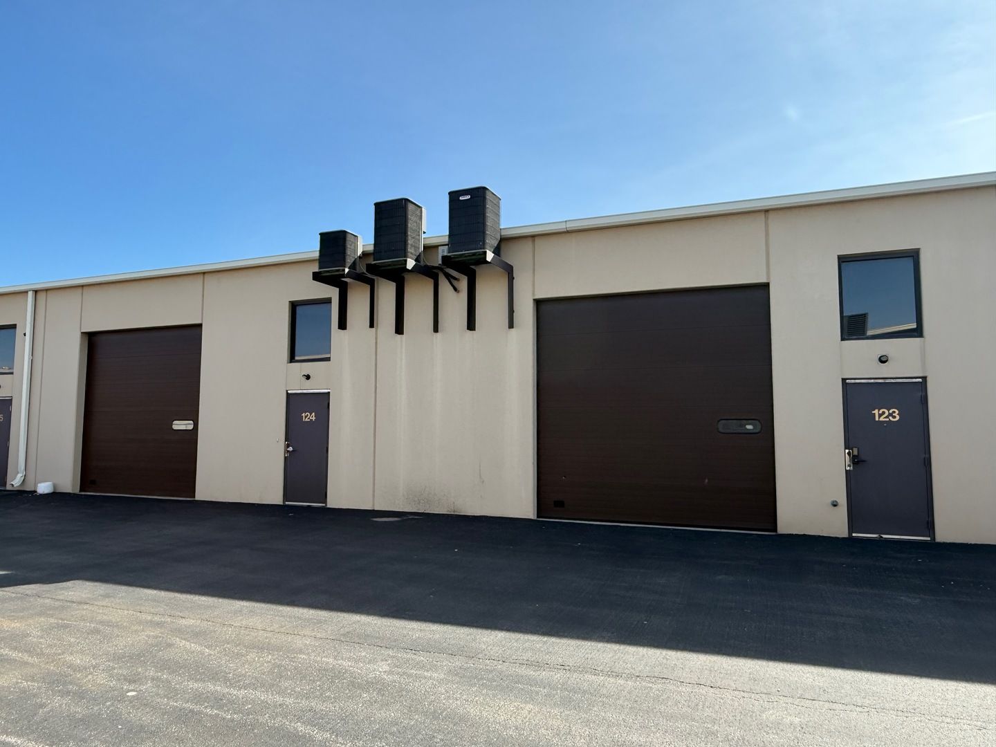 424 Fort Hill Drive #123-124 — Naperville, IL 60540