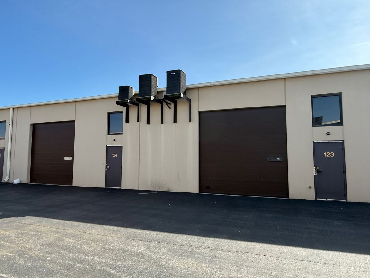 424 Fort Hill Drive, Naperville, IL 60540