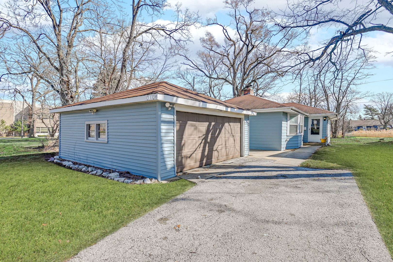 17015 Annetta Avenue — Hazel Crest, IL 60429