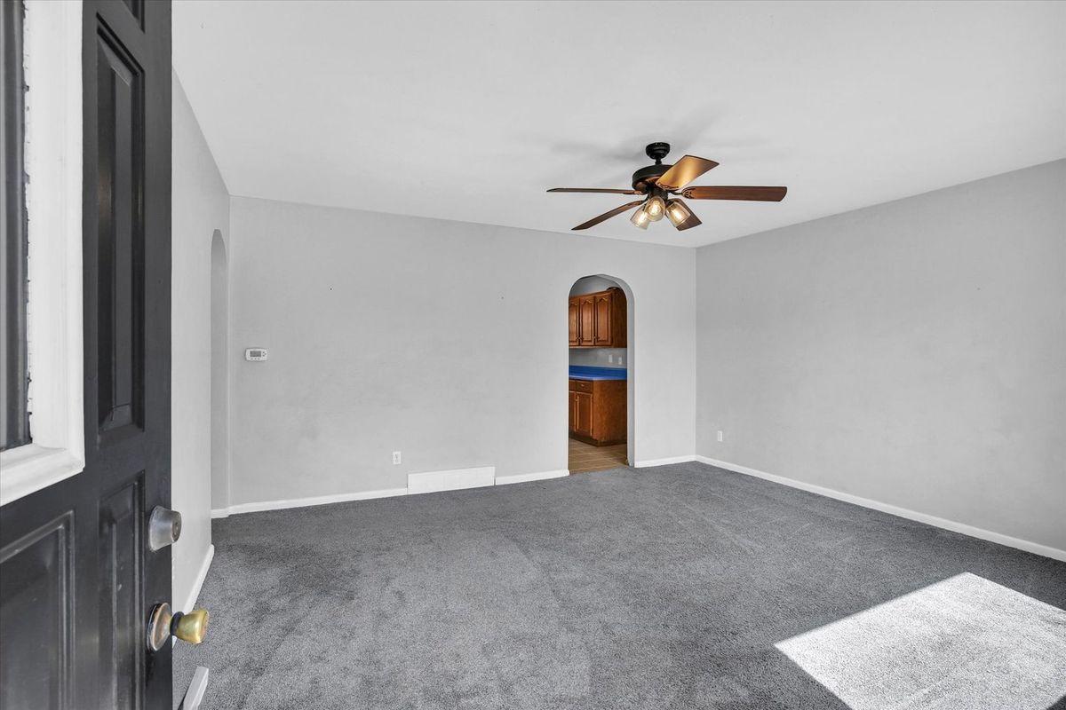341 Spruce Street, Paxton, IL 60957