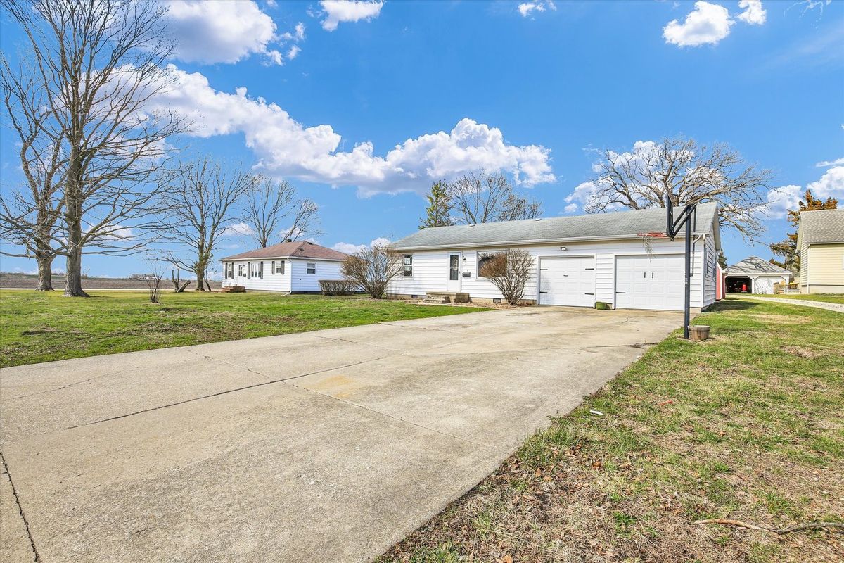 341 Spruce Street, Paxton, IL 60957