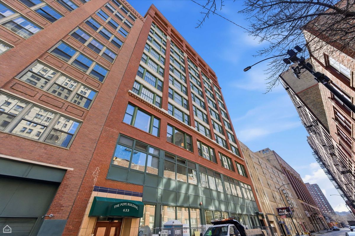 633 PLYMOUTH Court, Chicago, IL 60605