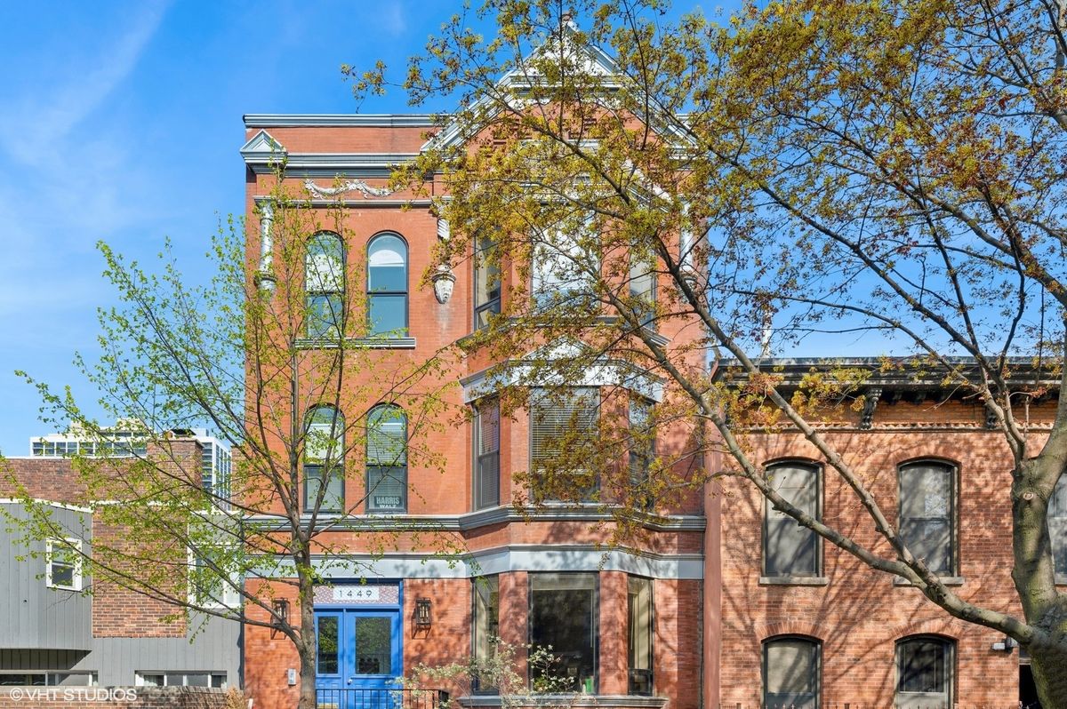 1449 North Park Avenue, Chicago, IL 60610