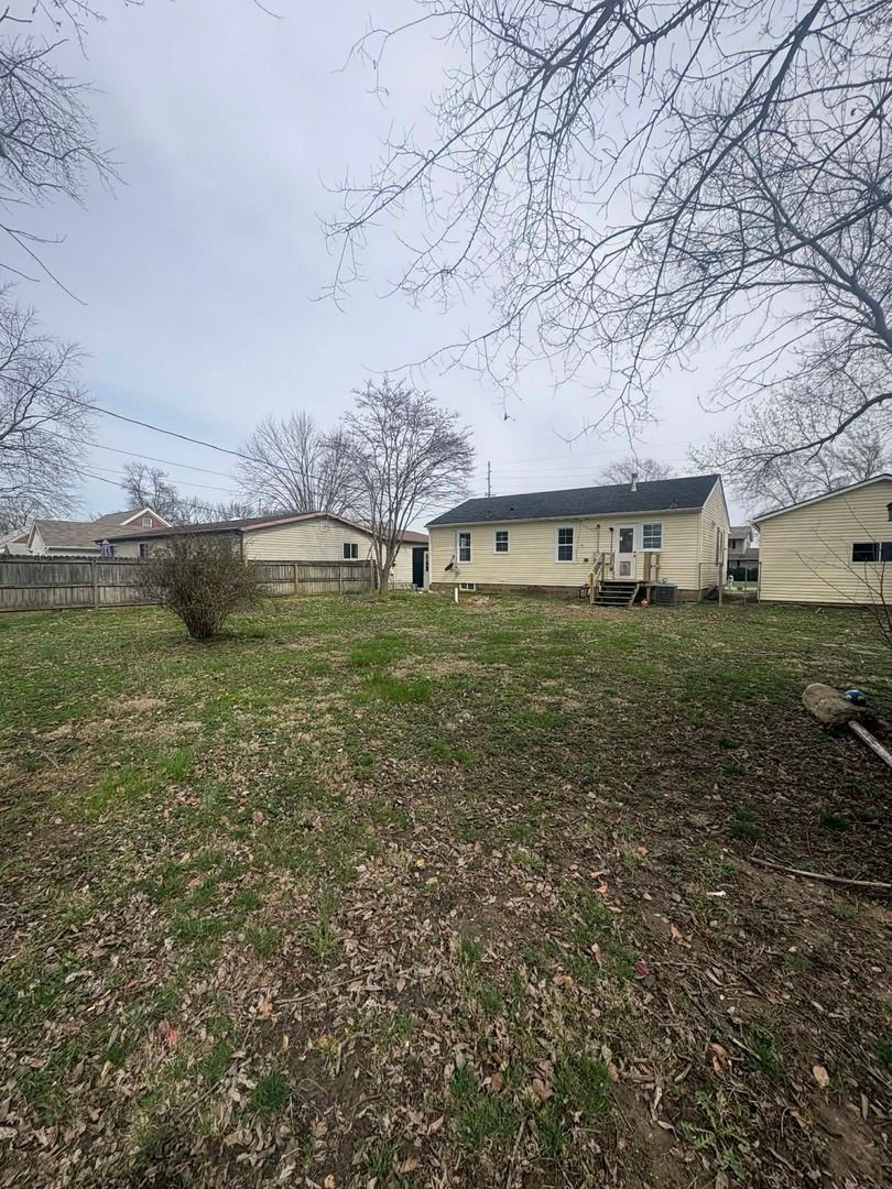 818 S Church Street, Carmi, IL 62821