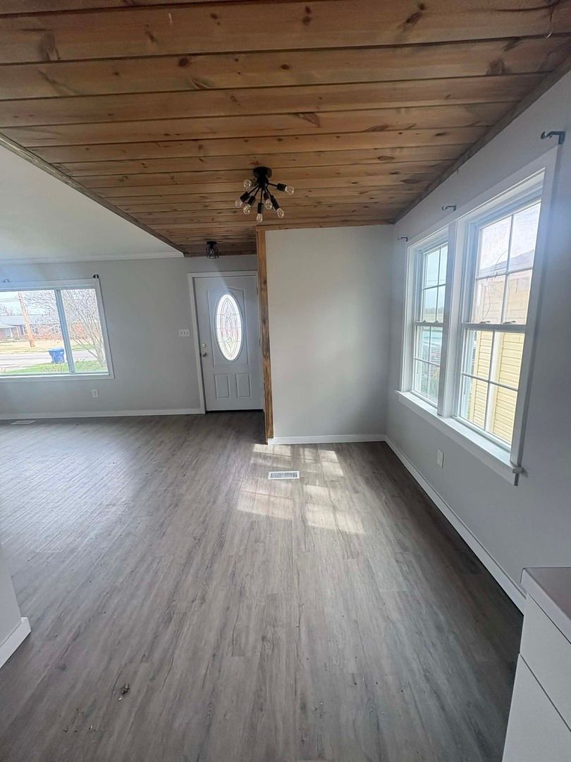 818 S Church Street, Carmi, IL 62821