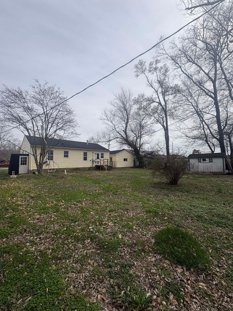 818 S Church Street, Carmi, IL 62821