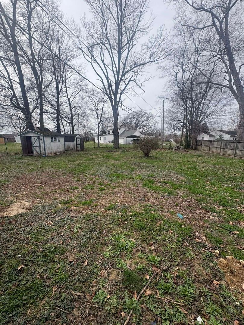 818 S Church Street, Carmi, IL 62821