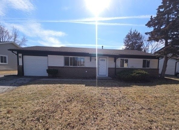 6005 Woodgate Drive — Matteson, IL 60443