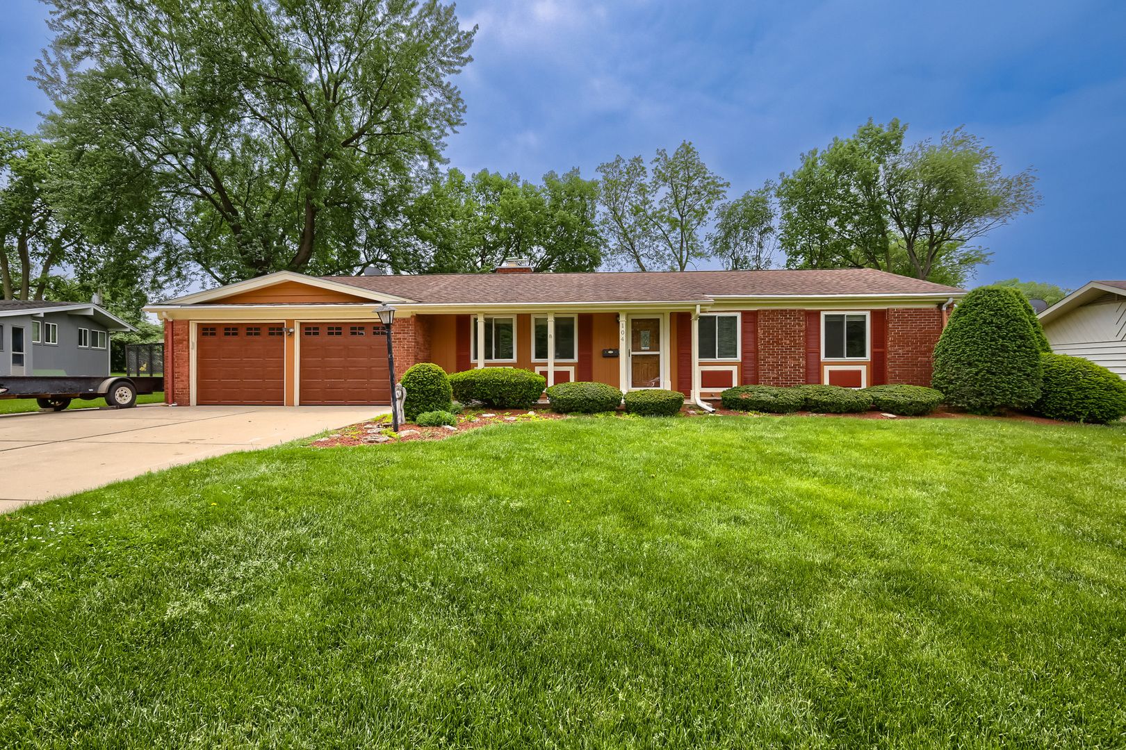 104 Sharon Lane — North Aurora, IL 60542