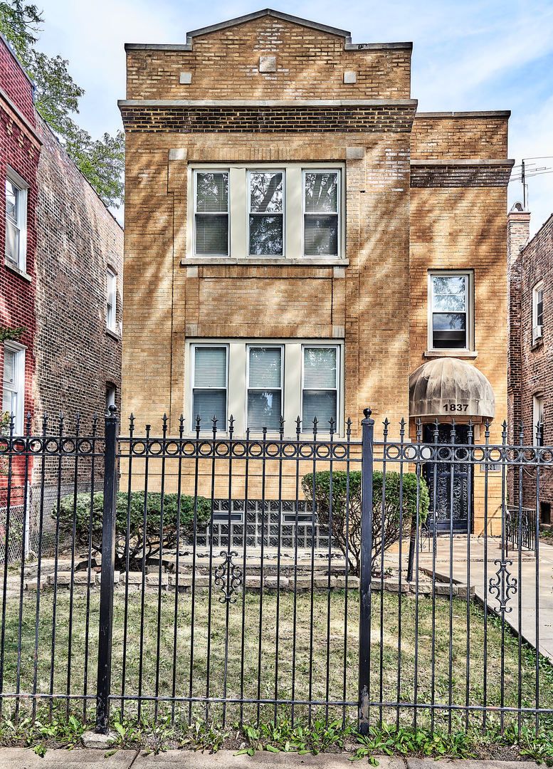 1837 LUNA Avenue, Chicago, IL 60639