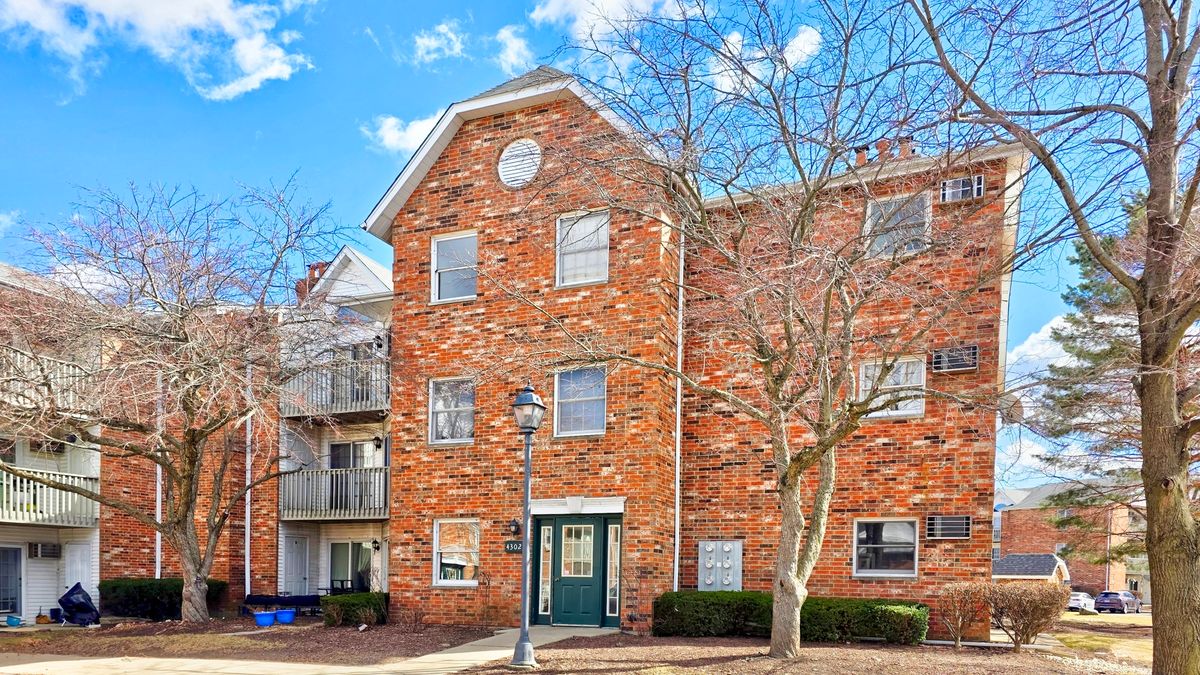 4302 Shamrock Lane, McHenry, IL 60050