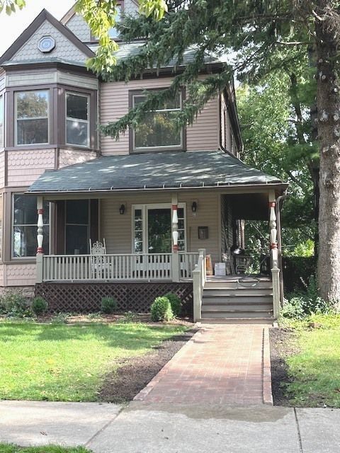 61 7th Avenue — La Grange, IL 60525