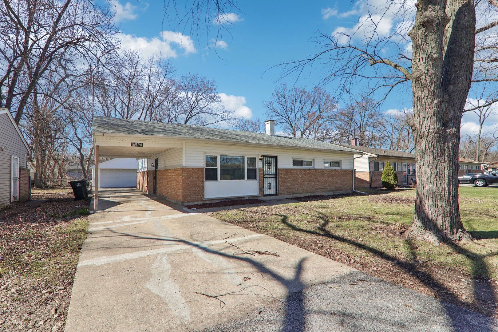 16524 Sawyer Avenue — Markham, IL 60428