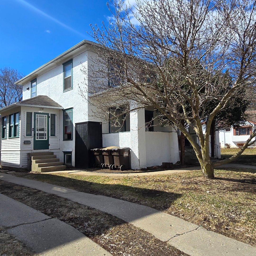 1173 W Pleasant Street — Freeport, IL 61032