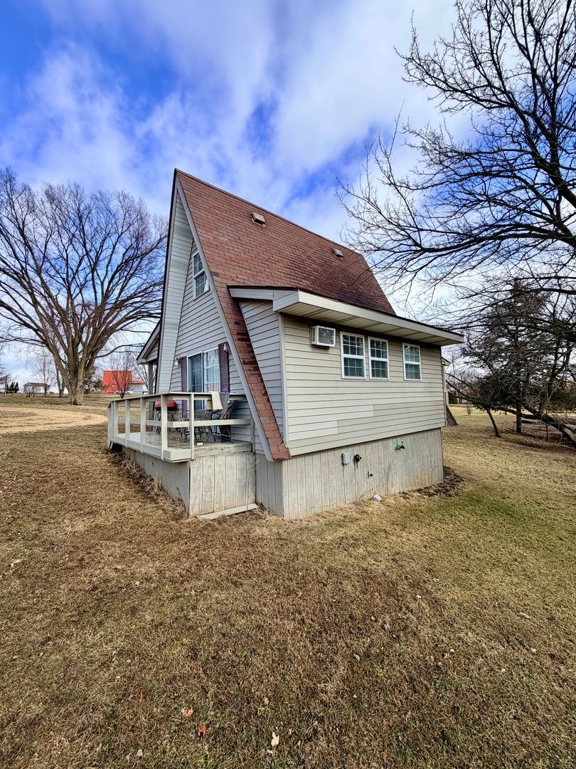 65 Galena Oaks Drive, Elizabeth, IL 61028