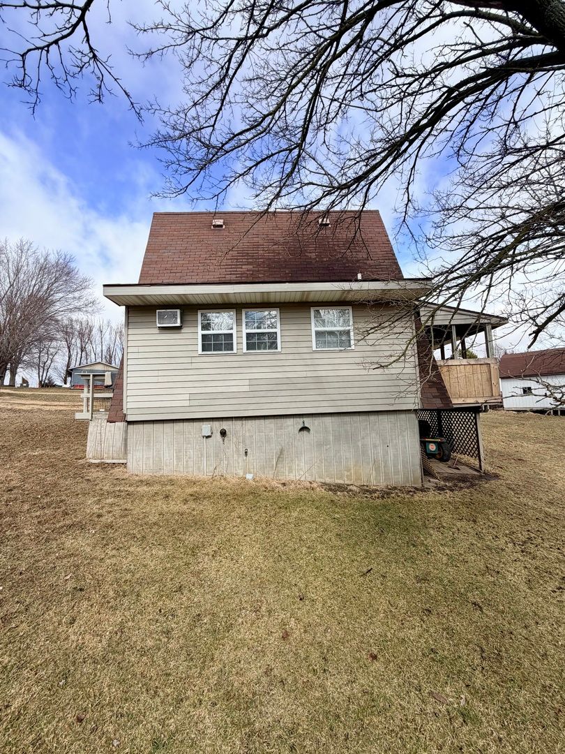 65 Galena Oaks Drive, Elizabeth, IL 61028