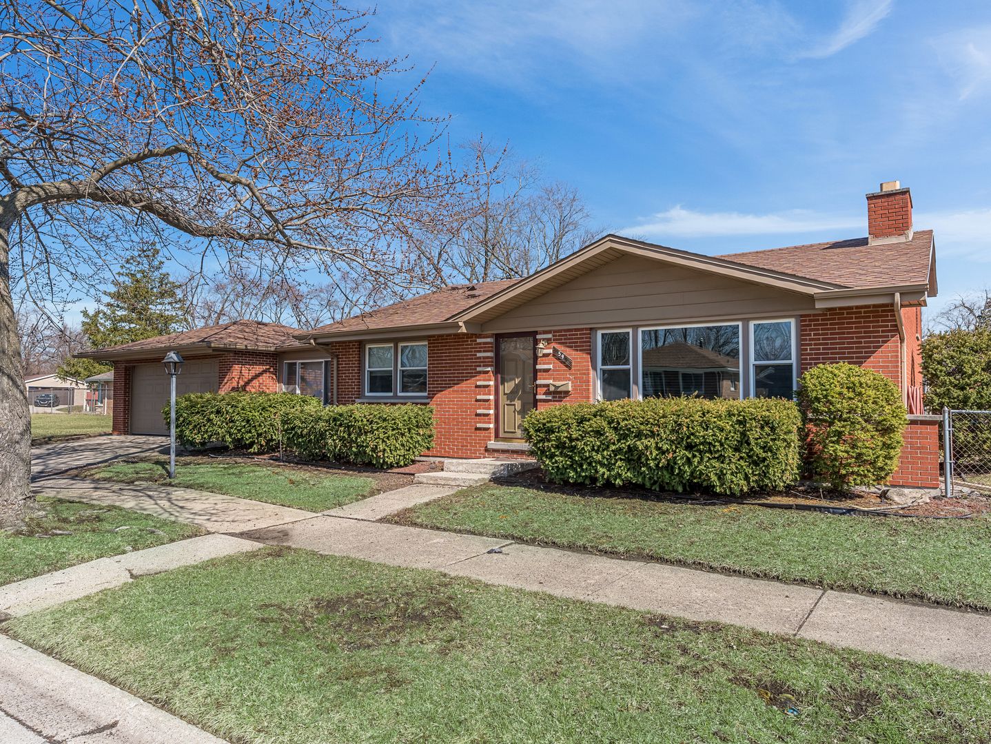595 Hickory Street — Chicago Heights, IL 60411