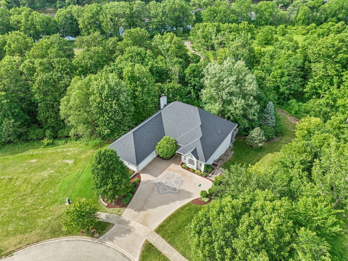 203 Windham Circle, Yorkville, IL 60560