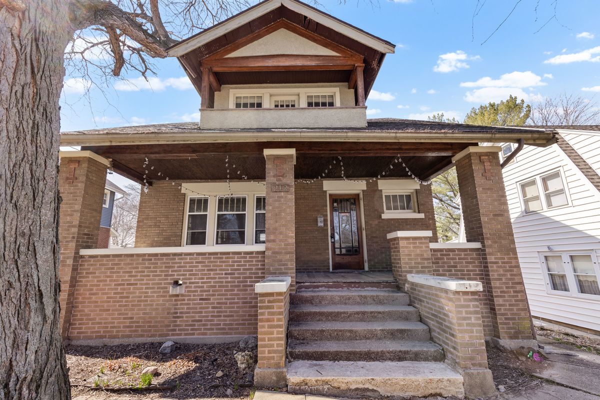 212 Gardiner Avenue, Rockford, IL 61107