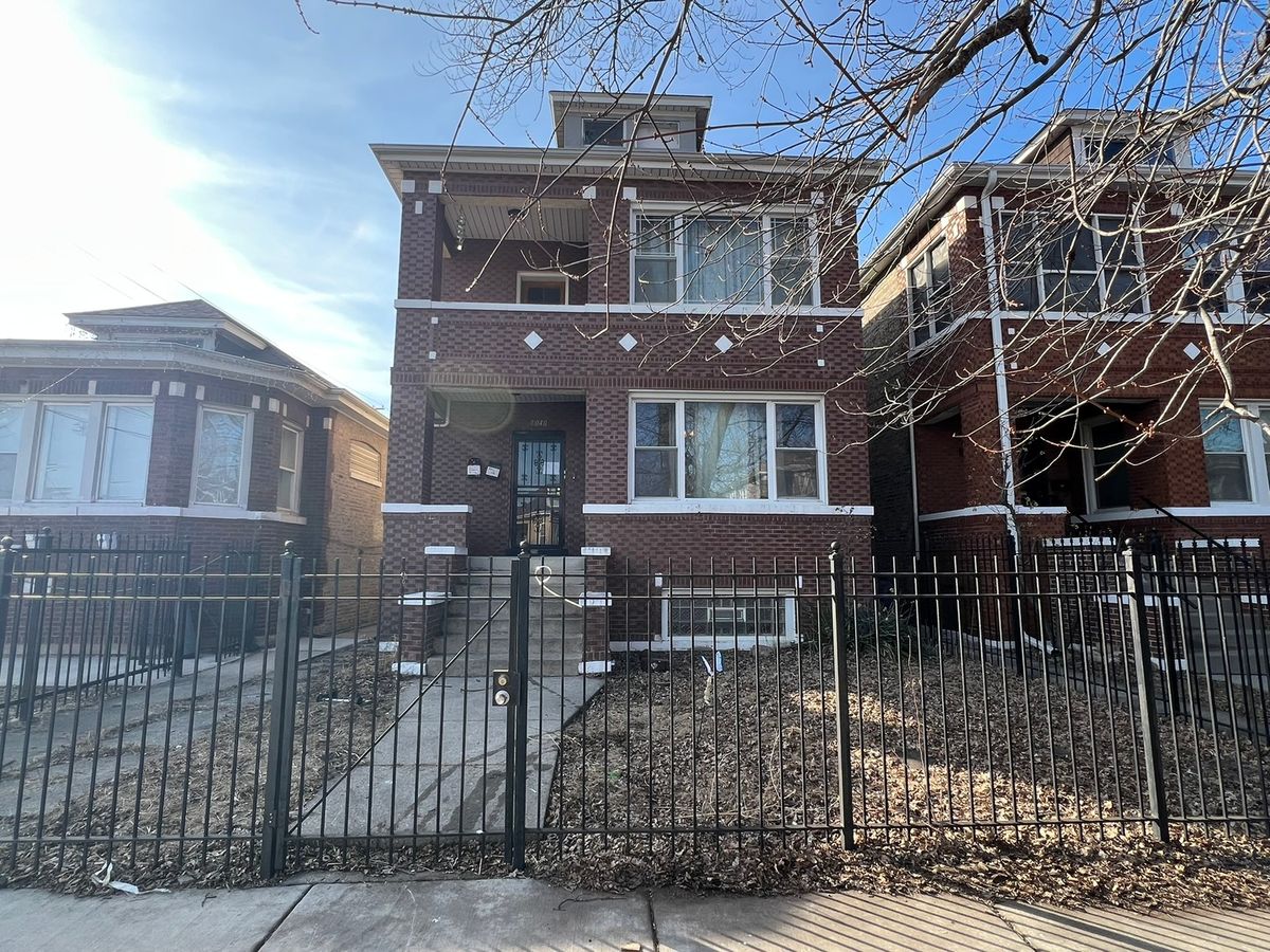 7040 Rockwell Street, Chicago, IL 60629