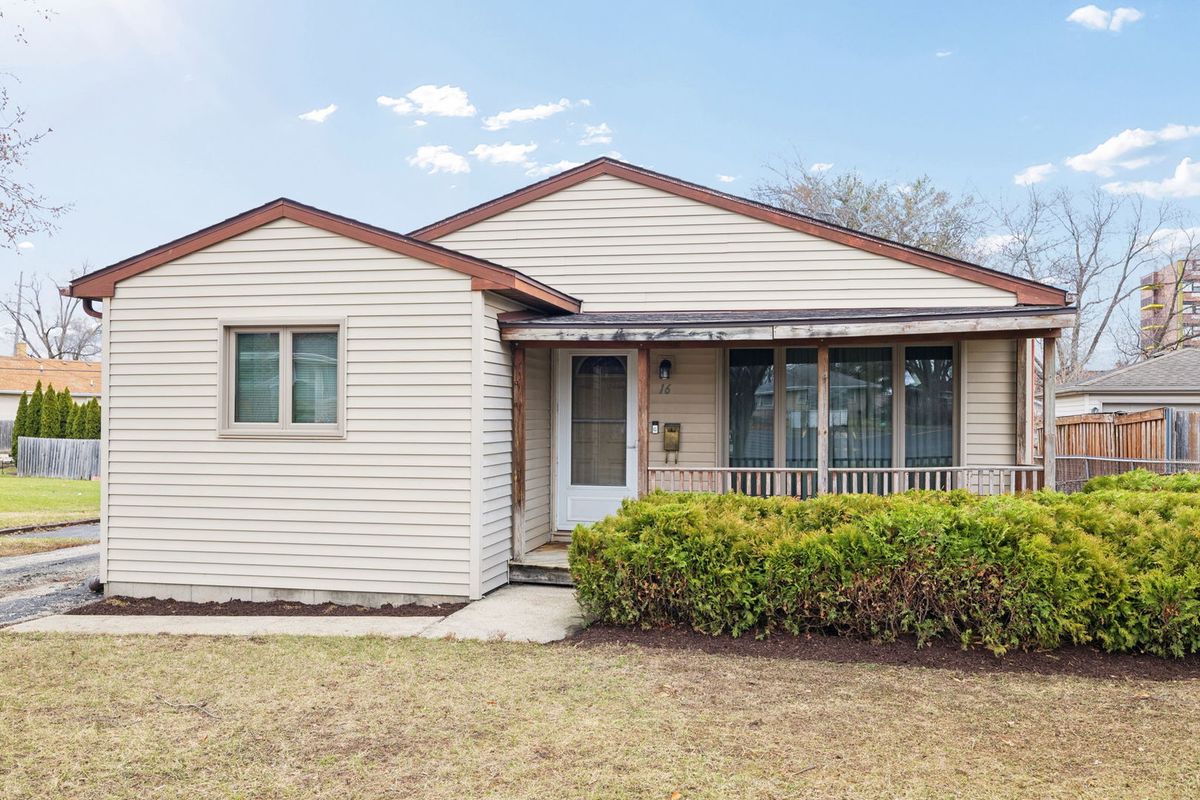 16 Margaret Street, Joliet, IL 60436