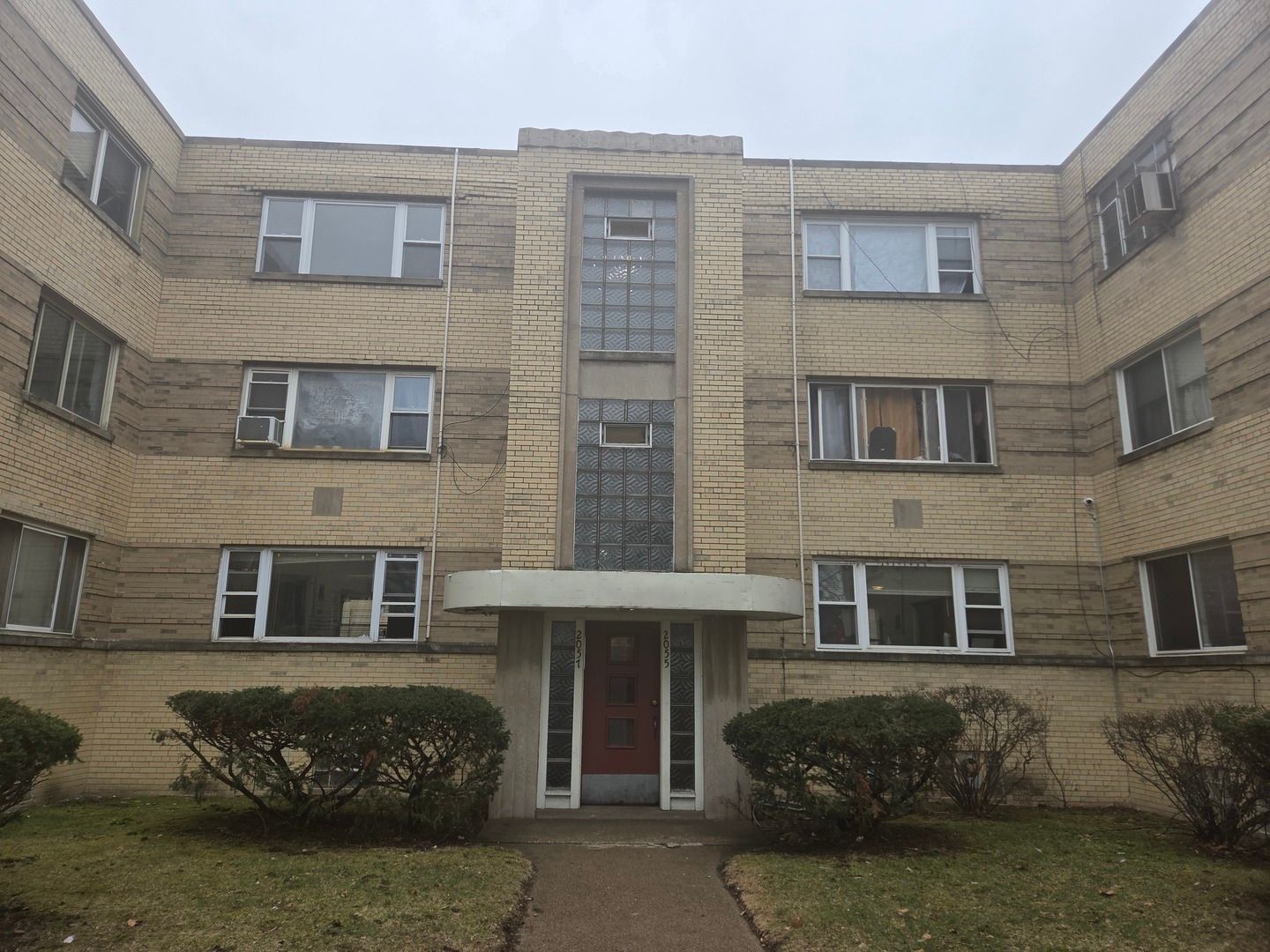 2055 E 72nd Street #1W — Chicago, IL 60649