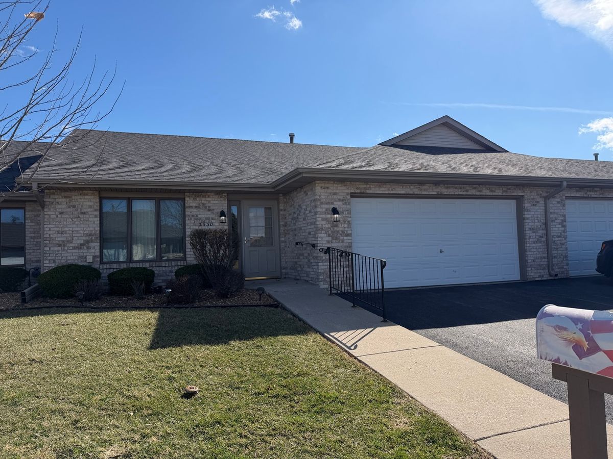 2530 Par Four Court, Joliet, IL 60436