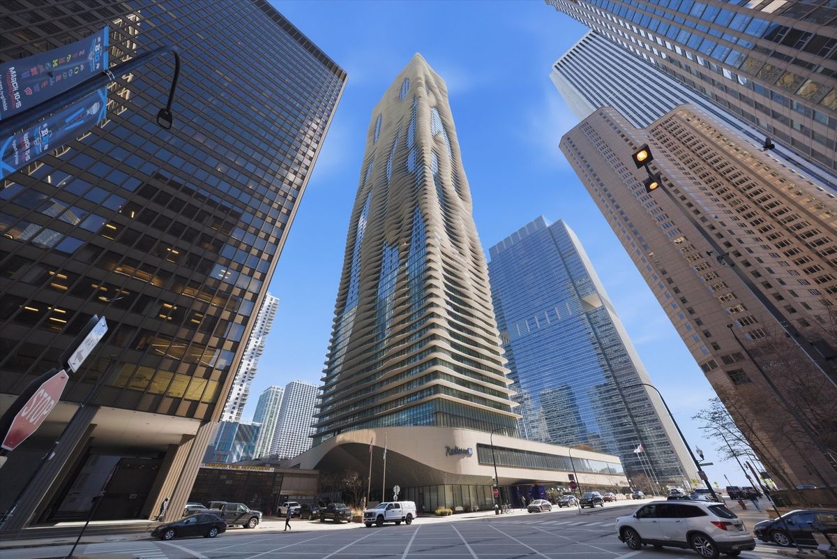 225 Columbus Drive, Chicago, IL 60601