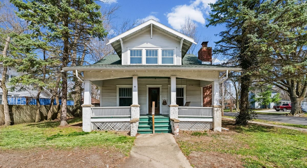 118 William Street, Monticello, IL 61856