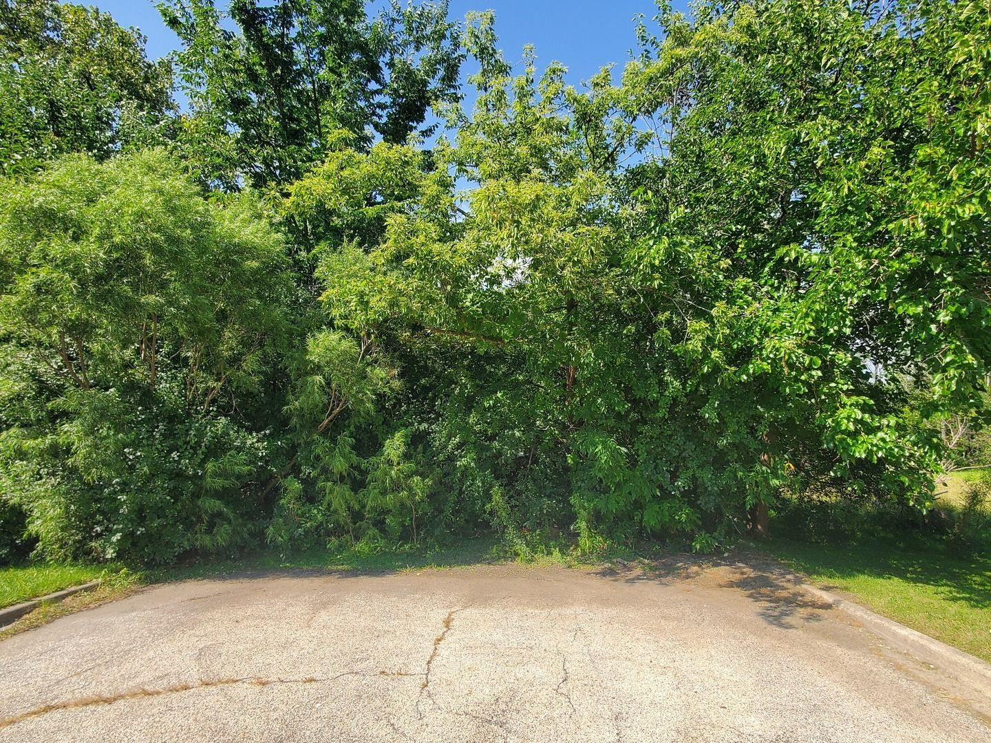 419 Keller Avenue — Waukegan, IL 60085