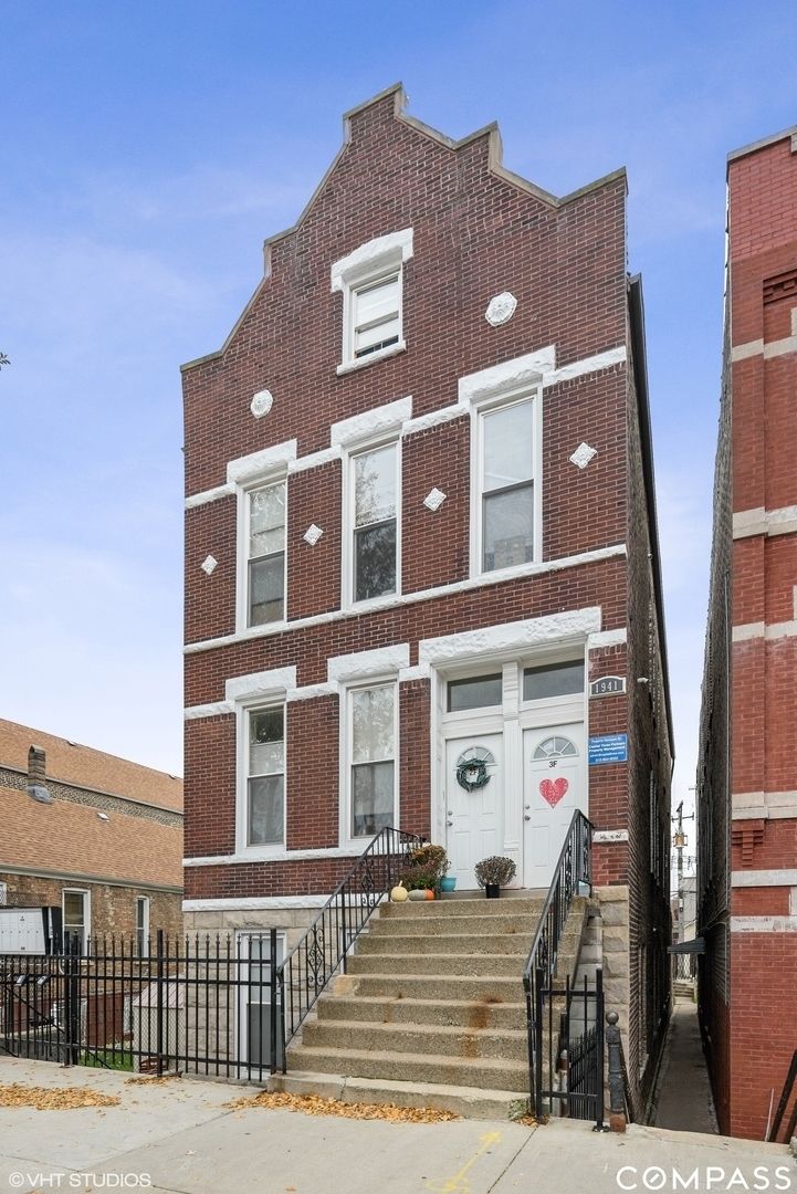 1941 W 21st Place #1F — Chicago, IL 60608