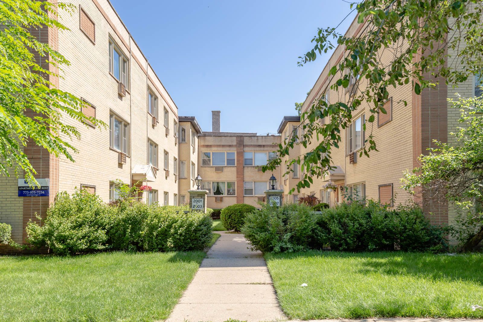 2001 W Touhy Avenue #202 — Chicago, IL 60626