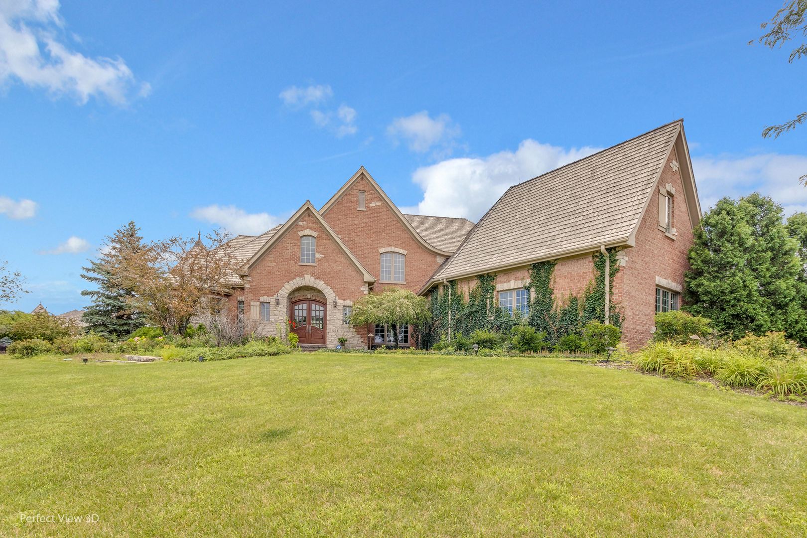 1235 MACALPIN Drive — Inverness, IL 60010