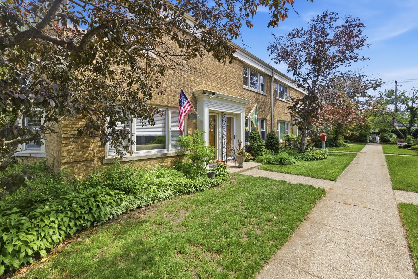 208 South Boulevard #D — Evanston, IL 60202