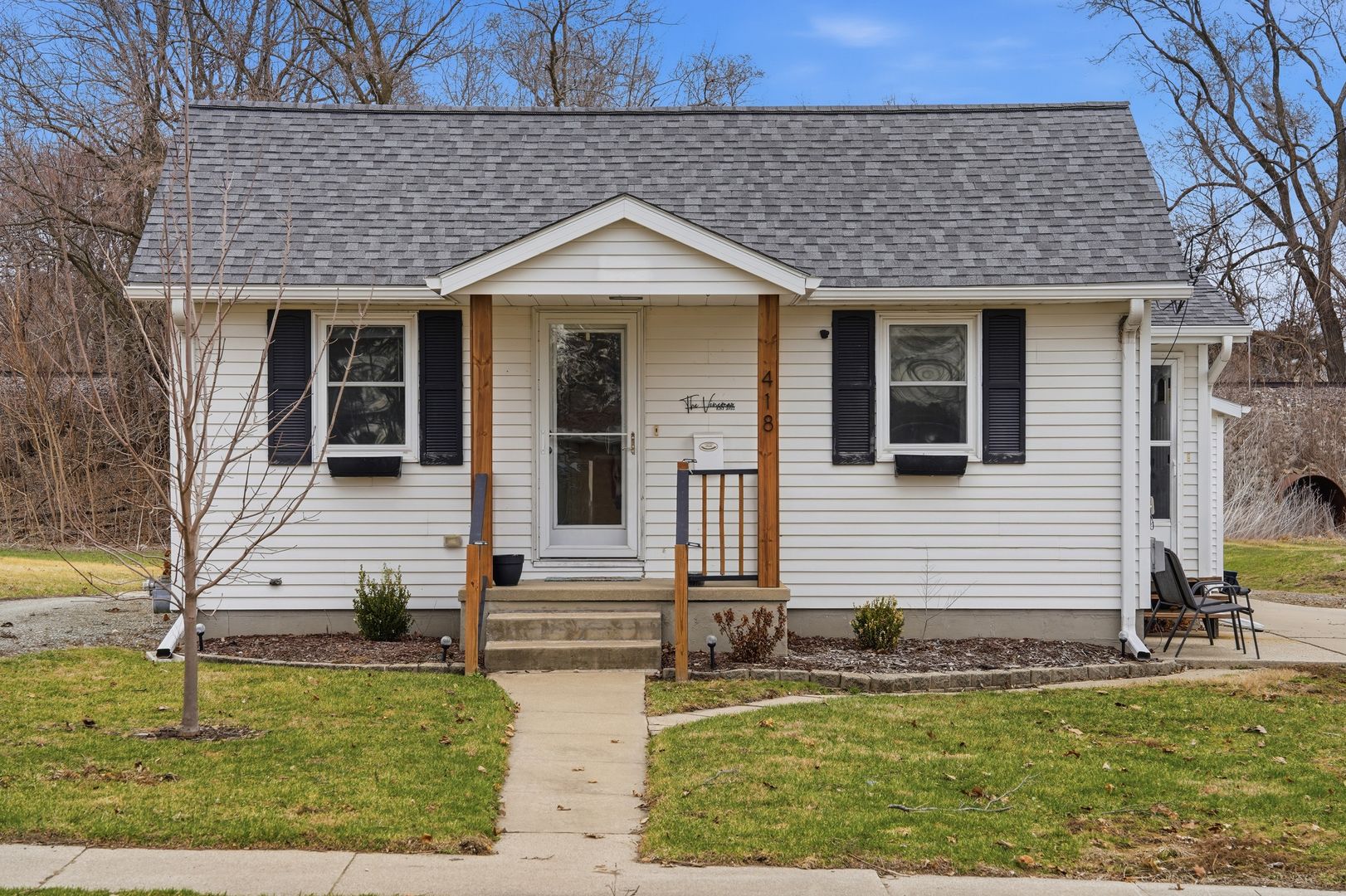 418 E Wall Street — Morrison, IL 61270