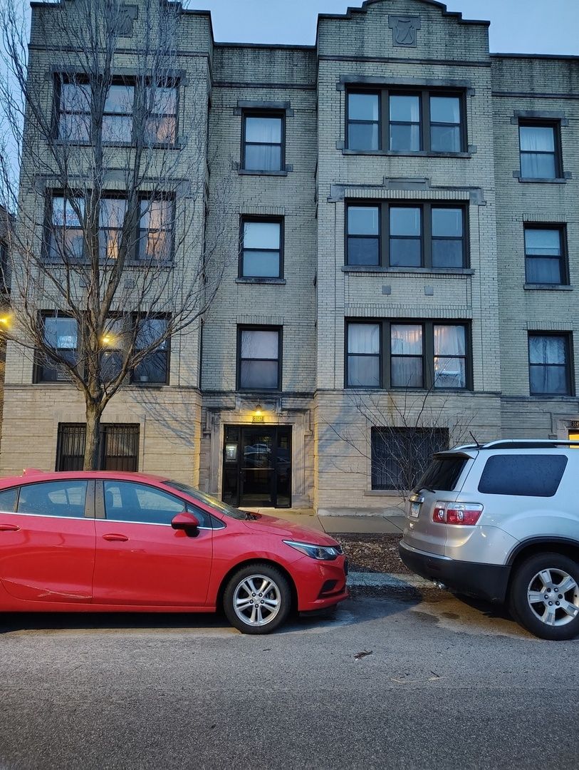 3149 W Wellington Avenue #1 — Chicago, IL 60618