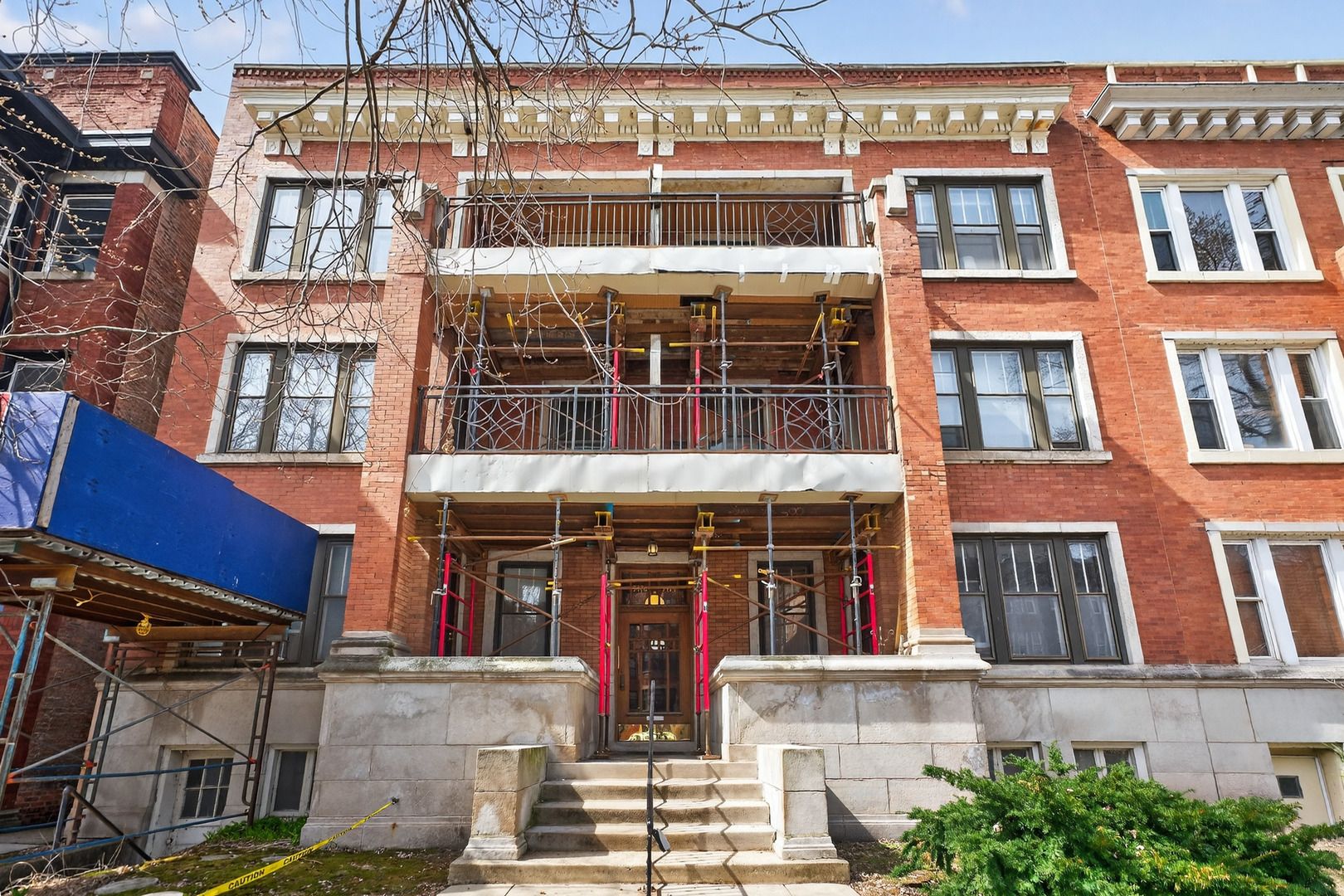 5474 S Everett Avenue #1N — Chicago, IL 60615