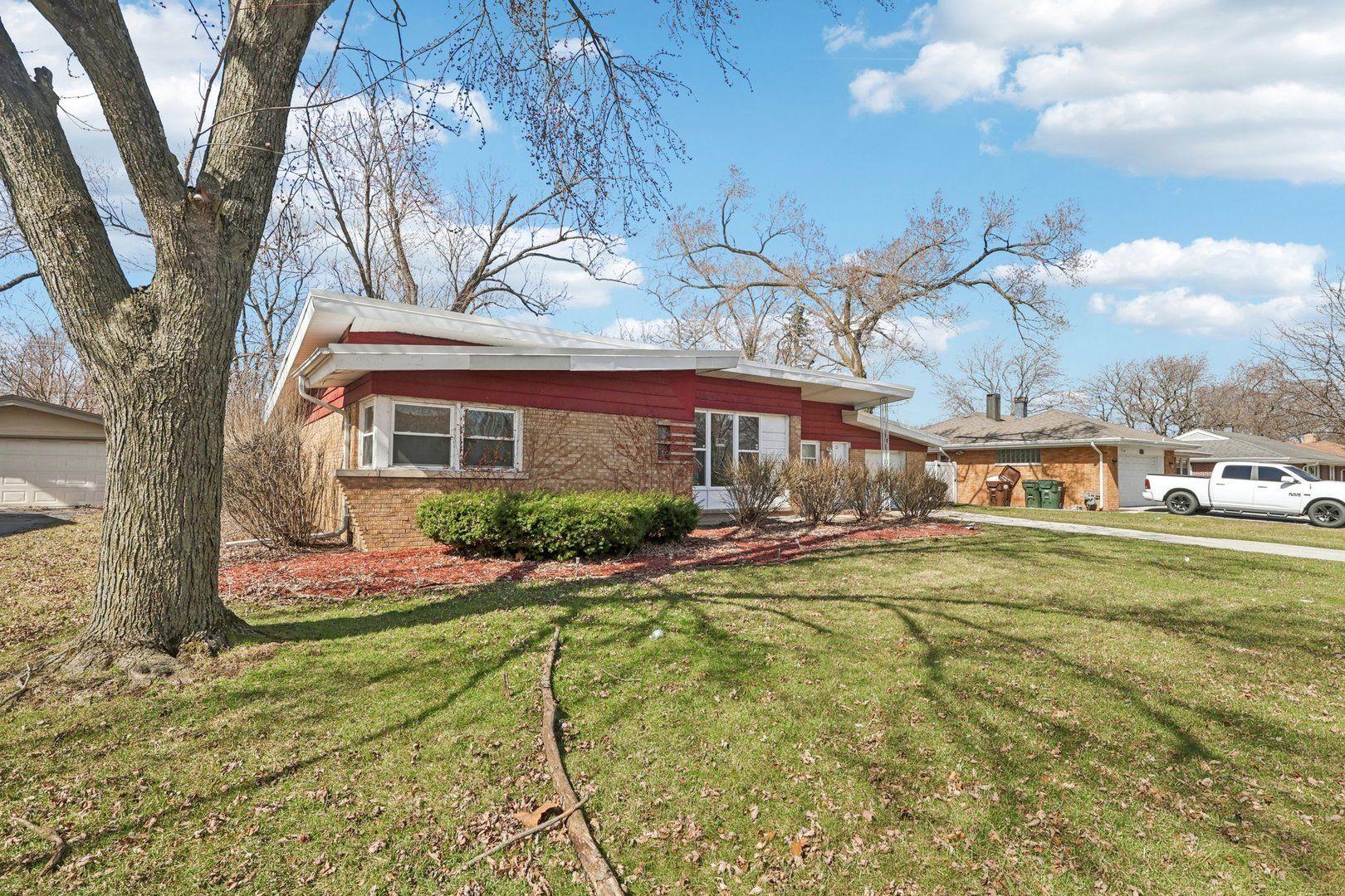 926 Braemar Road — Flossmoor, IL 60422