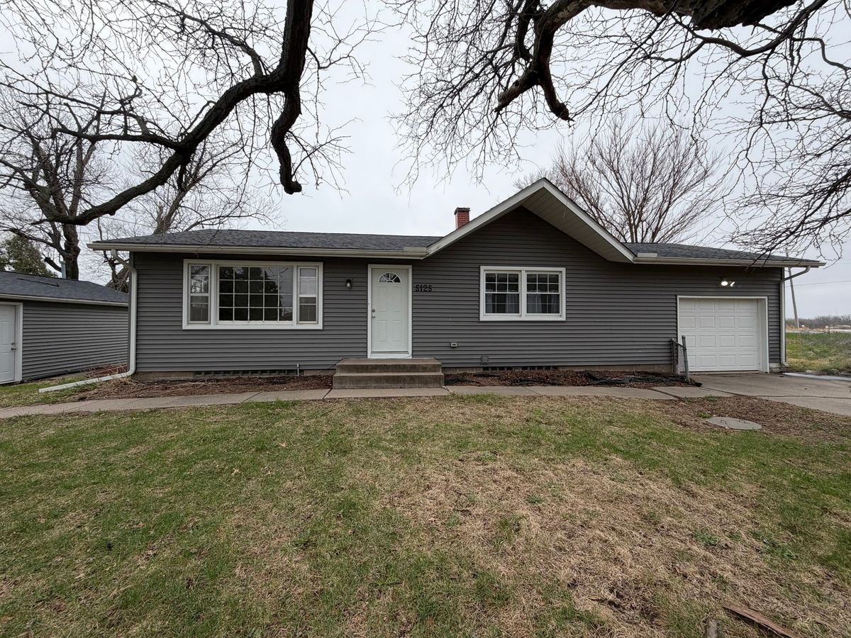 5125 W 49th Street, Davenport, IA 52806