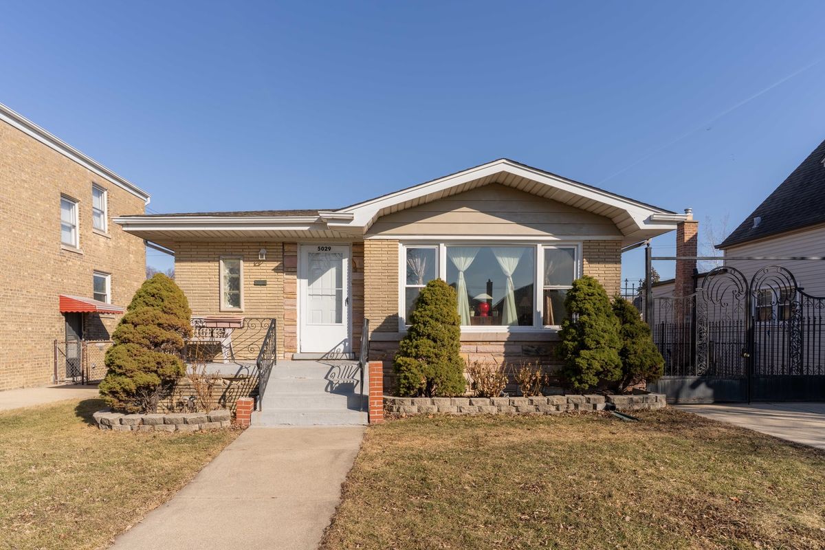5029 Nagle Avenue, Chicago, IL 60630