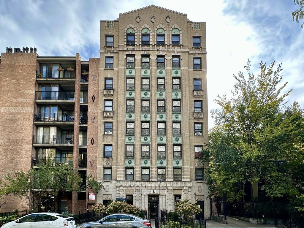 661 W Sheridan Road #508 — Chicago, IL 60613