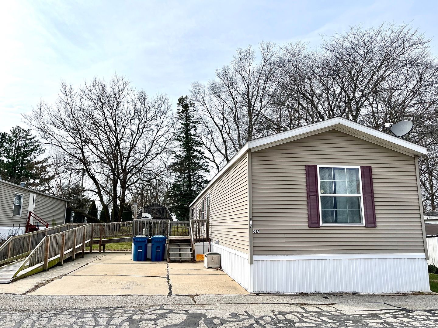 617 6th Street — Bloomington, IL 61704