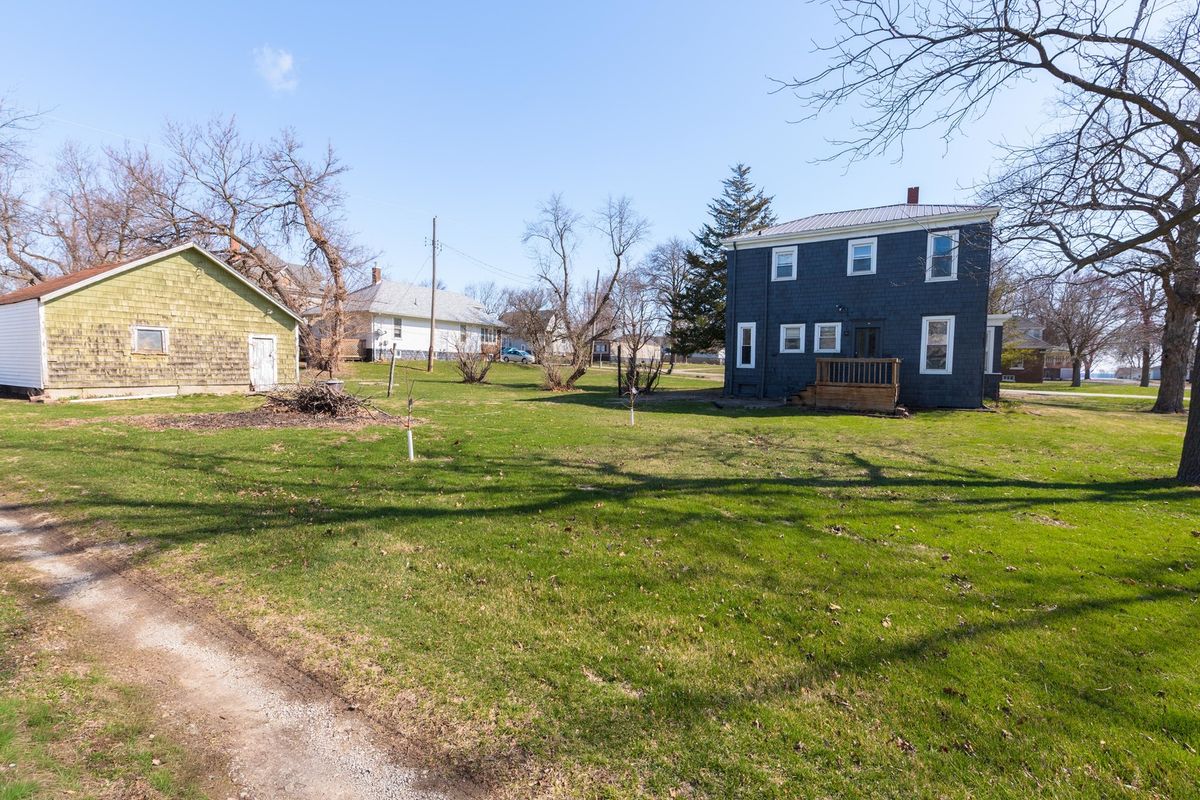 26 Lafayette Street, Saunemin, IL 61769
