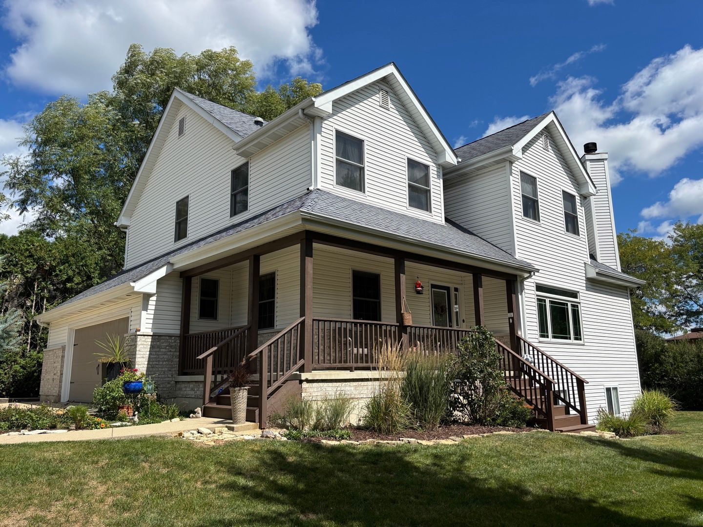 2S590 Seraph Holmes Court — Warrenville, IL 60555