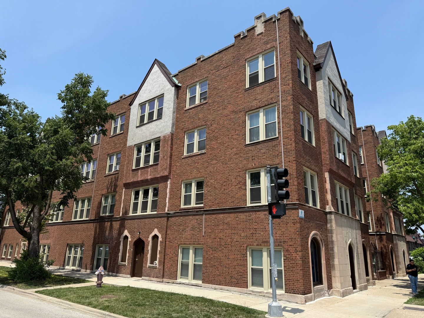 3150 Harlem Avenue #1H — Riverside, IL 60546