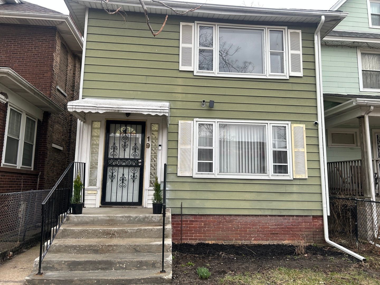 19 S Waller Avenue — Chicago, IL 60644