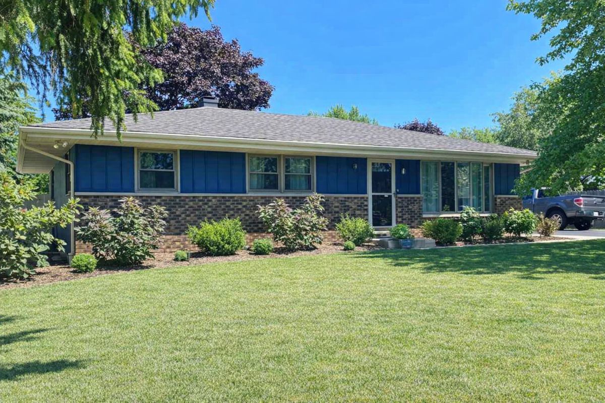 535 Thompson Avenue, Winthrop Harbor, IL 60096