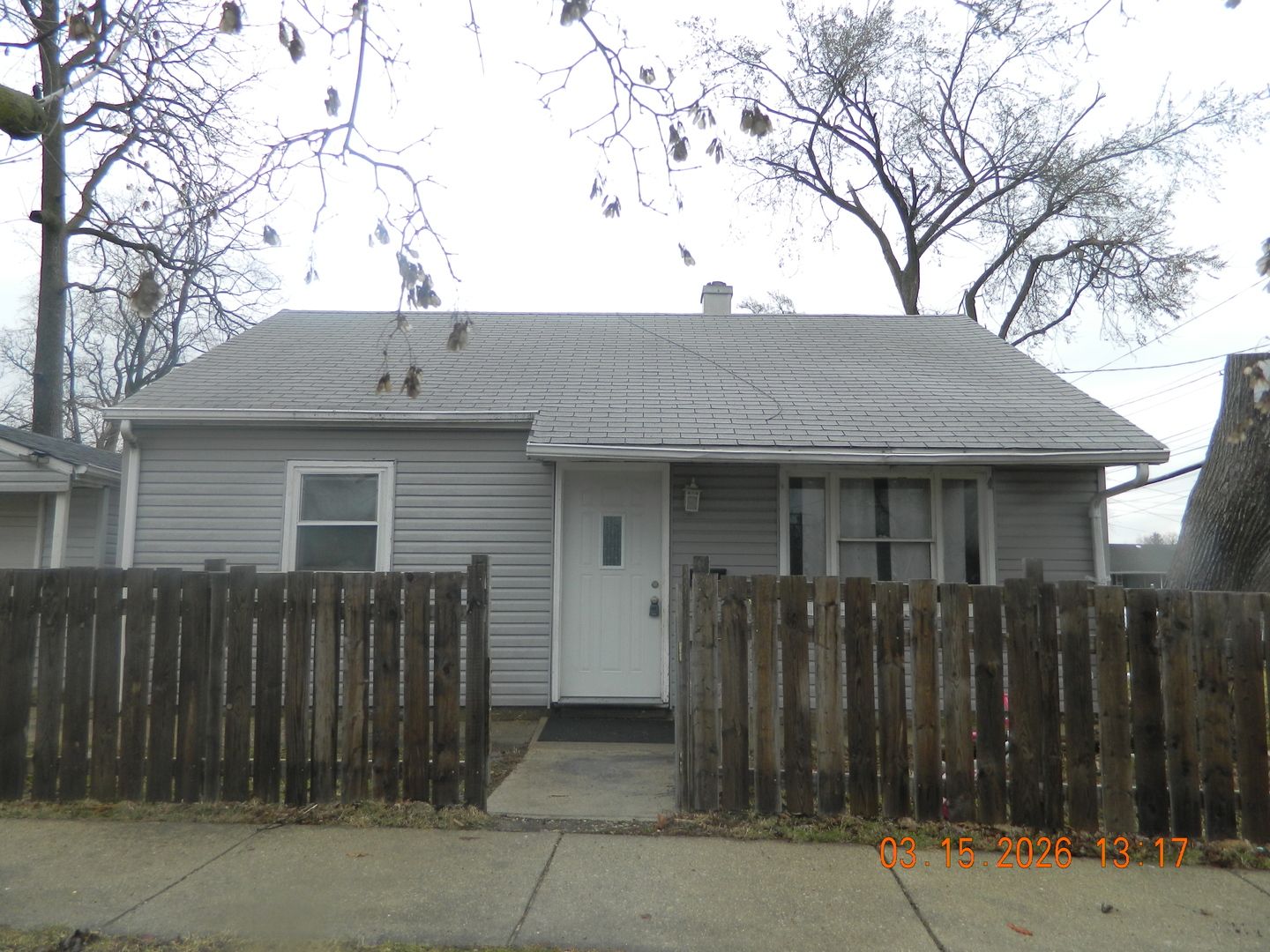 202 N Loucks Street — Aurora, IL 60505
