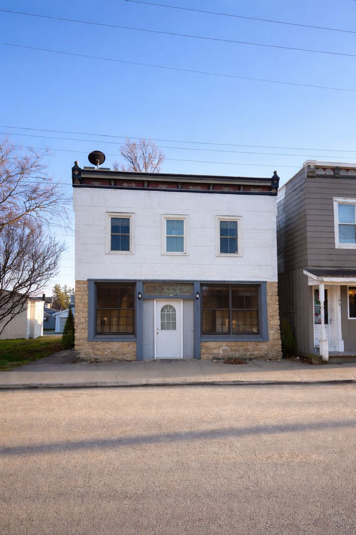 107 W Baldwin Street #1 — Apple River, IL 61001